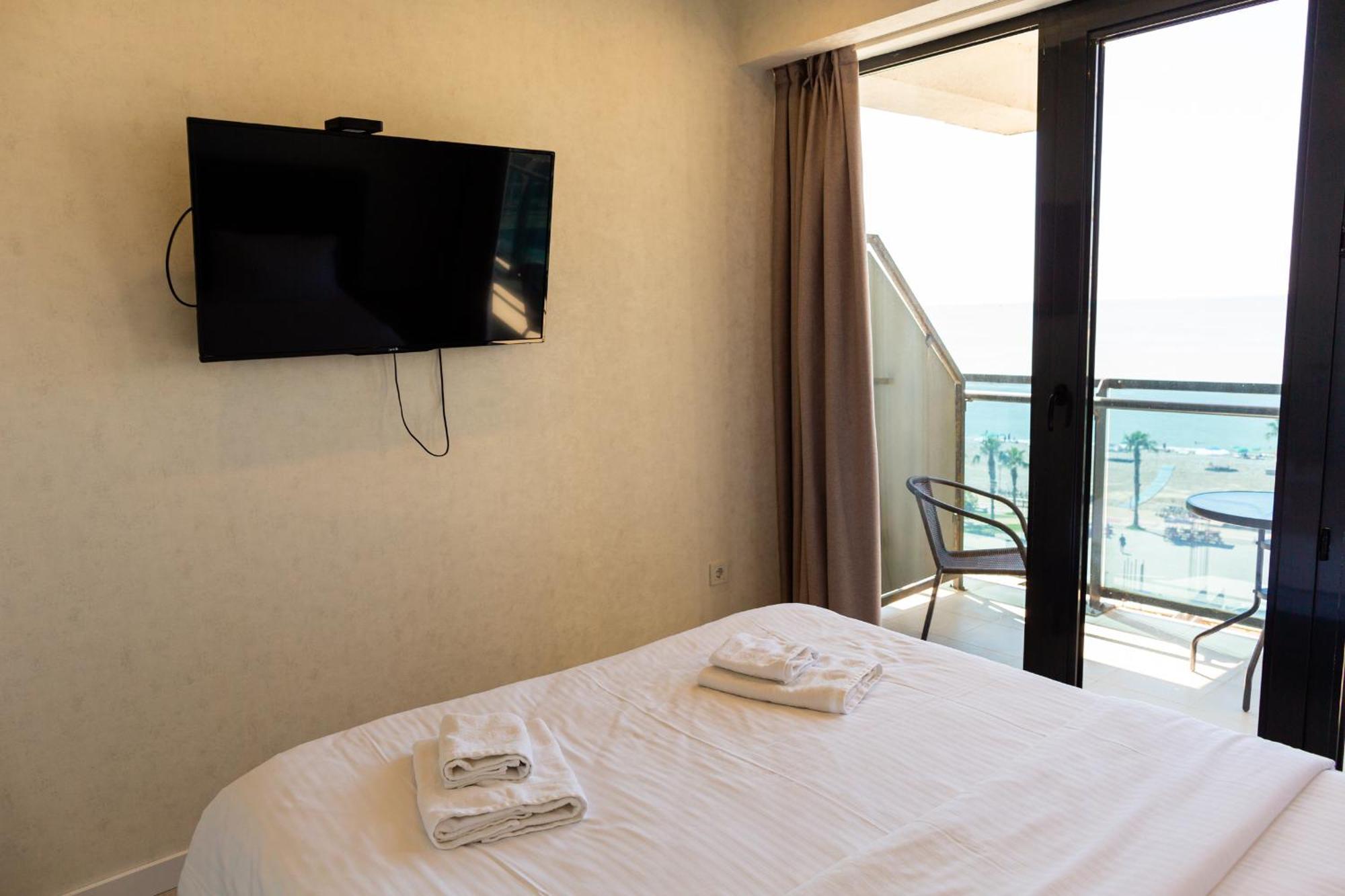 באטומי The Spot Apartments - Orbi Beach Tower מראה חיצוני תמונה